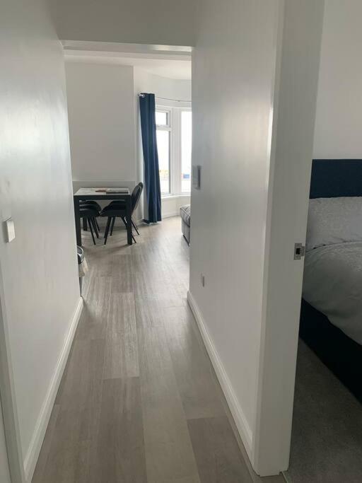 Modern Apartment With Sea Views Портраш Екстер'єр фото